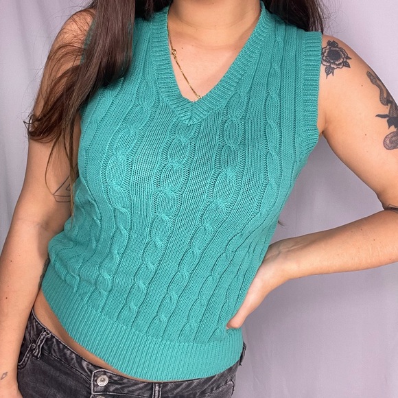 Vintage 80s light blue cable knit cropped 1980s V neck sweater vest Size M - Picture 1 of 11